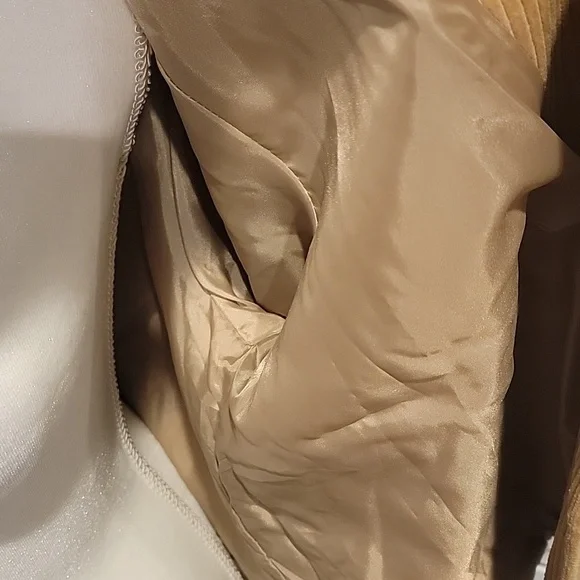 Elegant Tan Corduroy Blazer - Picture 6 of 8